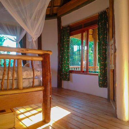 Lake Nkuruba Nature Reserve Hotell Durama Eksteriør bilde