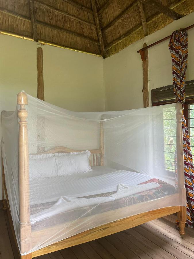 Lake Nkuruba Nature Reserve Hotell Durama Eksteriør bilde